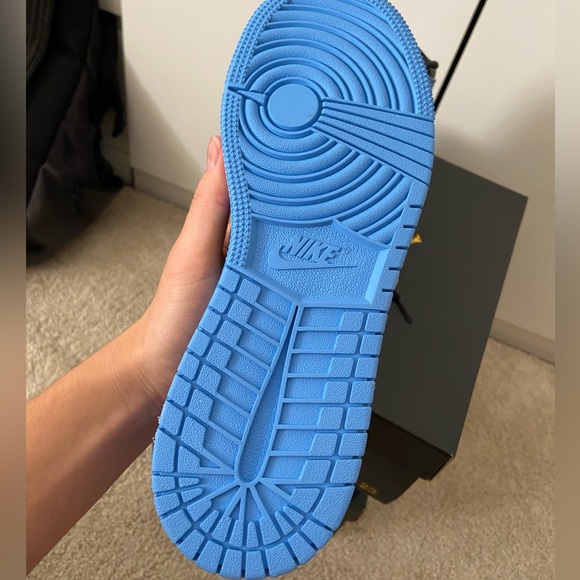 Jordan 1 Mid University Blue Black GS - Picture 3 of 7